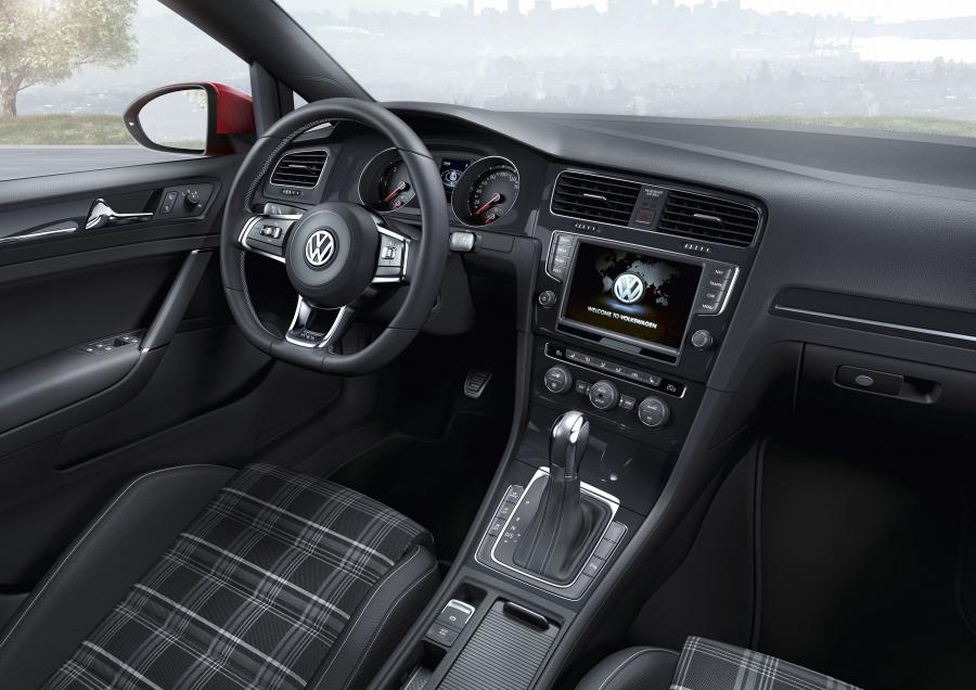  Volkswagen Golf GTD 2013 года  (фото 2 из 5)